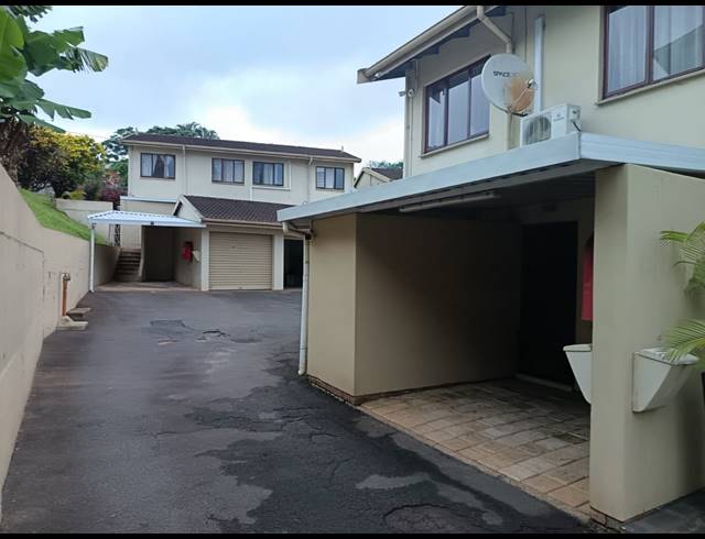 3 BEDROOM DUPLEX RENTED IN WESTRIDGE